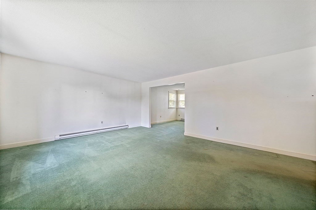 4 Robinwood Road Norwood, MA 02062 - Photo 6 of 36 Gallery Image 6