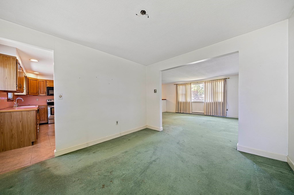 4 Robinwood Road Norwood, MA 02062 - Photo 9 of 36 Gallery Image 9
