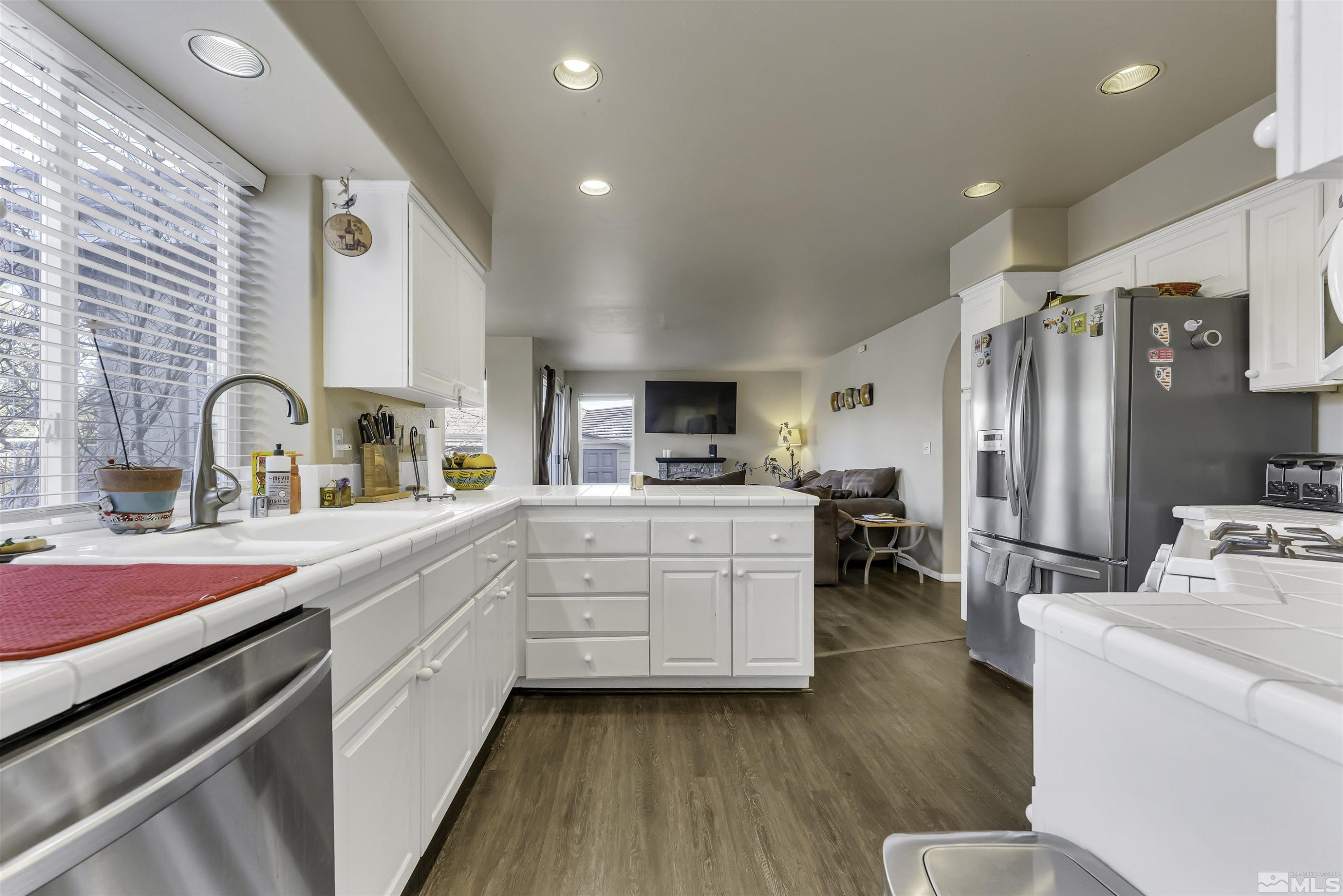 4040 South Westpoint Drive Reno, NV 89509 - Photo 13 of 30 Photo 16