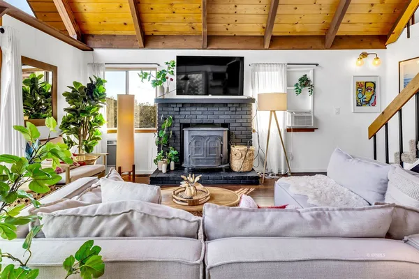 $875,000 | 26870 Robin Drive, Idyllwild, CA 92549