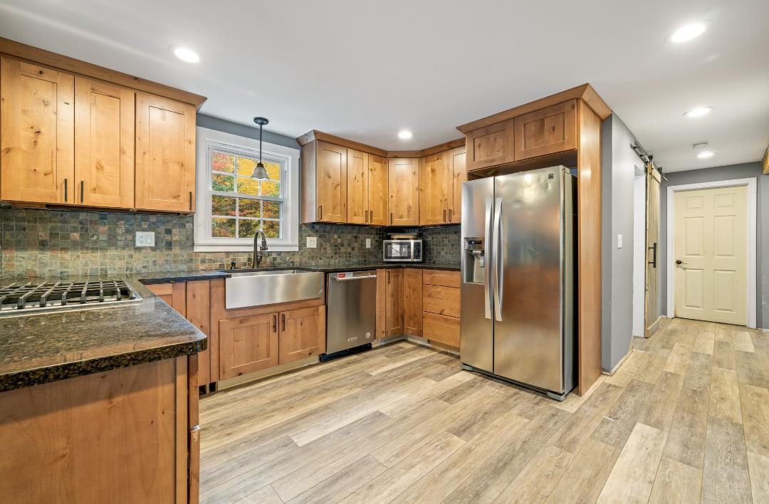 34 Highland Road New Boston, NH 03070 - Photo 4 of 39