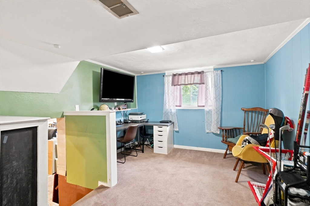15 Burdett Road Lynn, MA 01904 - Photo 24 of 40
