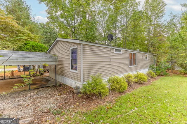 a view of backyard of house