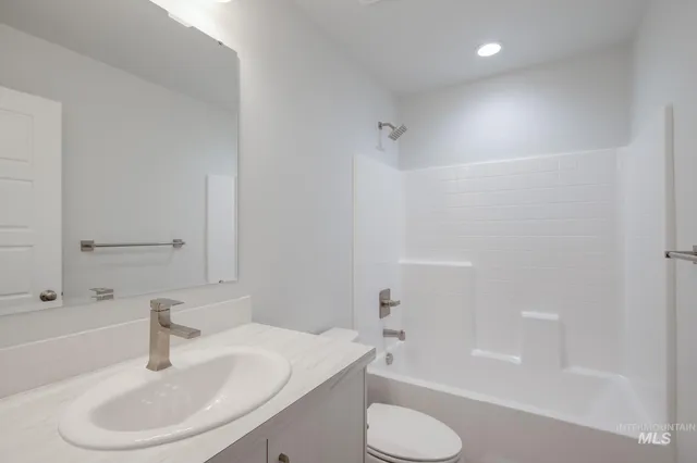 $457,990 | 10501 West Tinder Street, Star, ID 83669