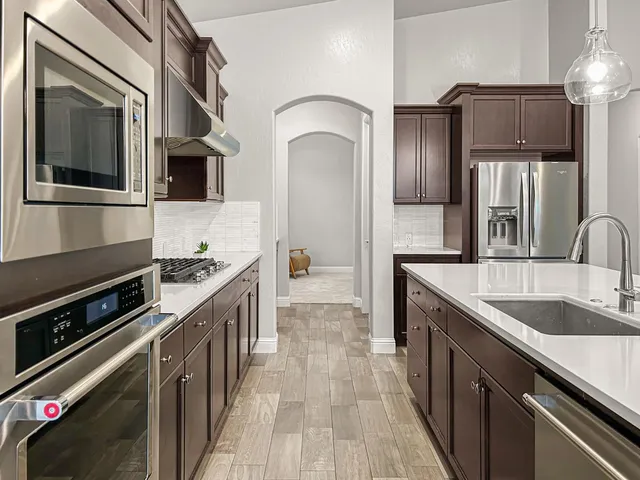 $655,000 | 2788 North Douglas Avenue, Fresno, CA 93727