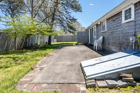 $698,000 | 8 Folger Lane, West Dennis, MA 02670