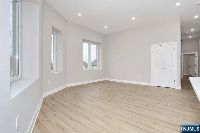 $3,000 | 385 Passaic Avenue, Unit 7, Lodi, NJ 07644