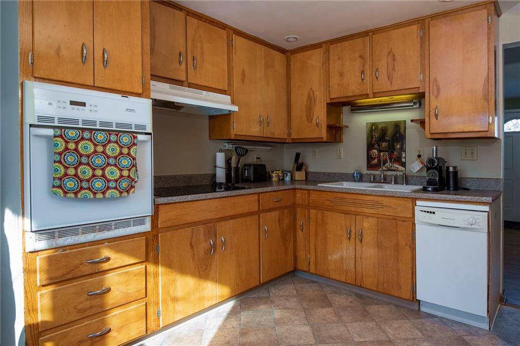 1441 Ronald Road Springfield, OH 45503 - Photo 7 of 16