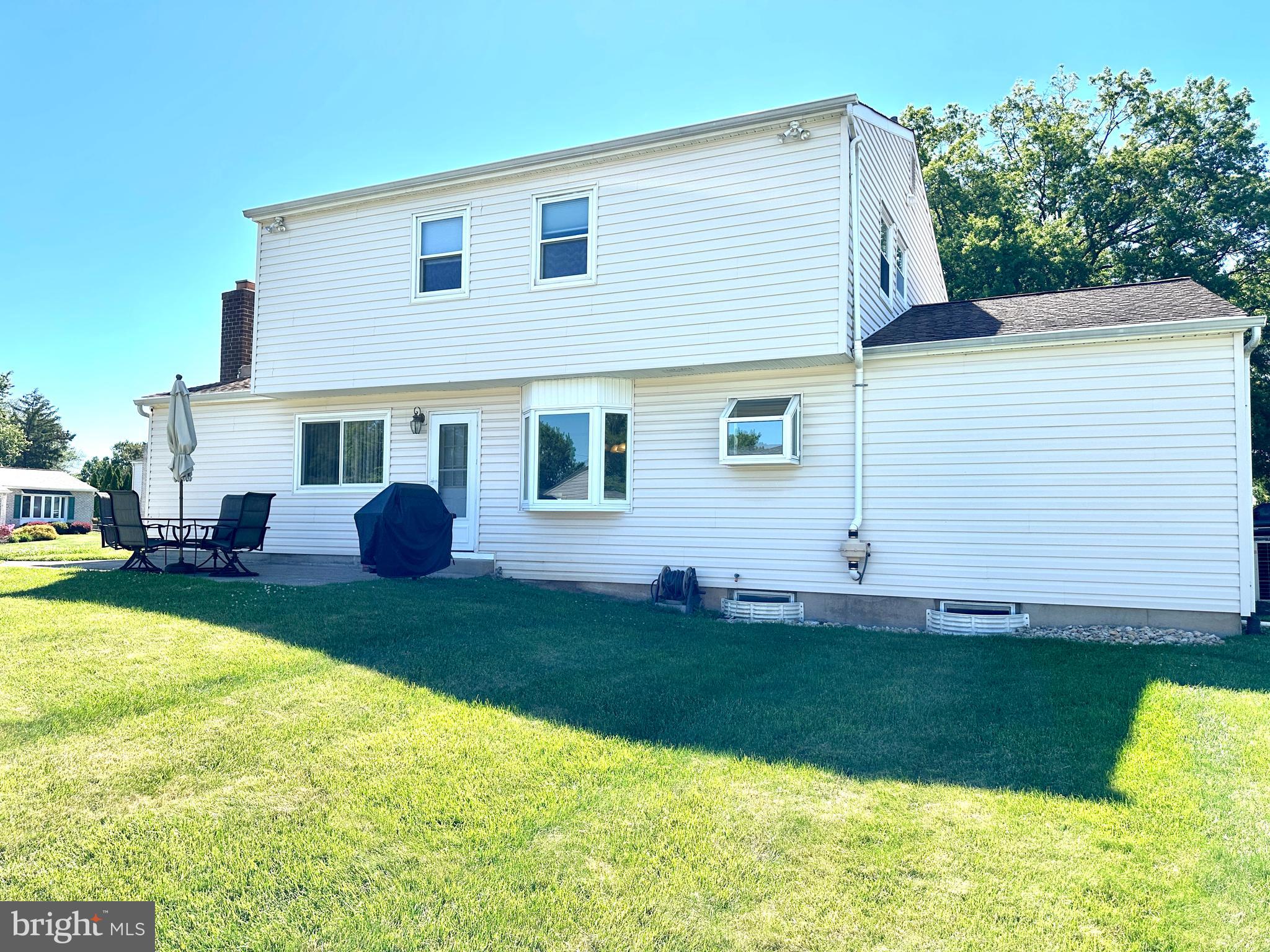 760 Parmentier Road Warminster, PA 18974 - Photo 2 of 4