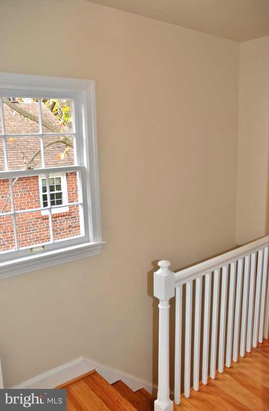 6210 Greentree Road Bethesda, MD 20817 - Photo 11 of 18 Upper Level Hallway