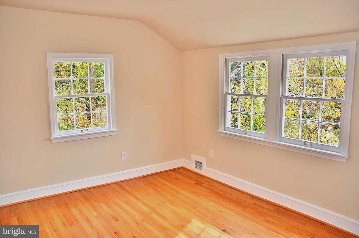 6210 Greentree Road Bethesda, MD 20817 - Photo 12 of 18 Bedroom (Master)