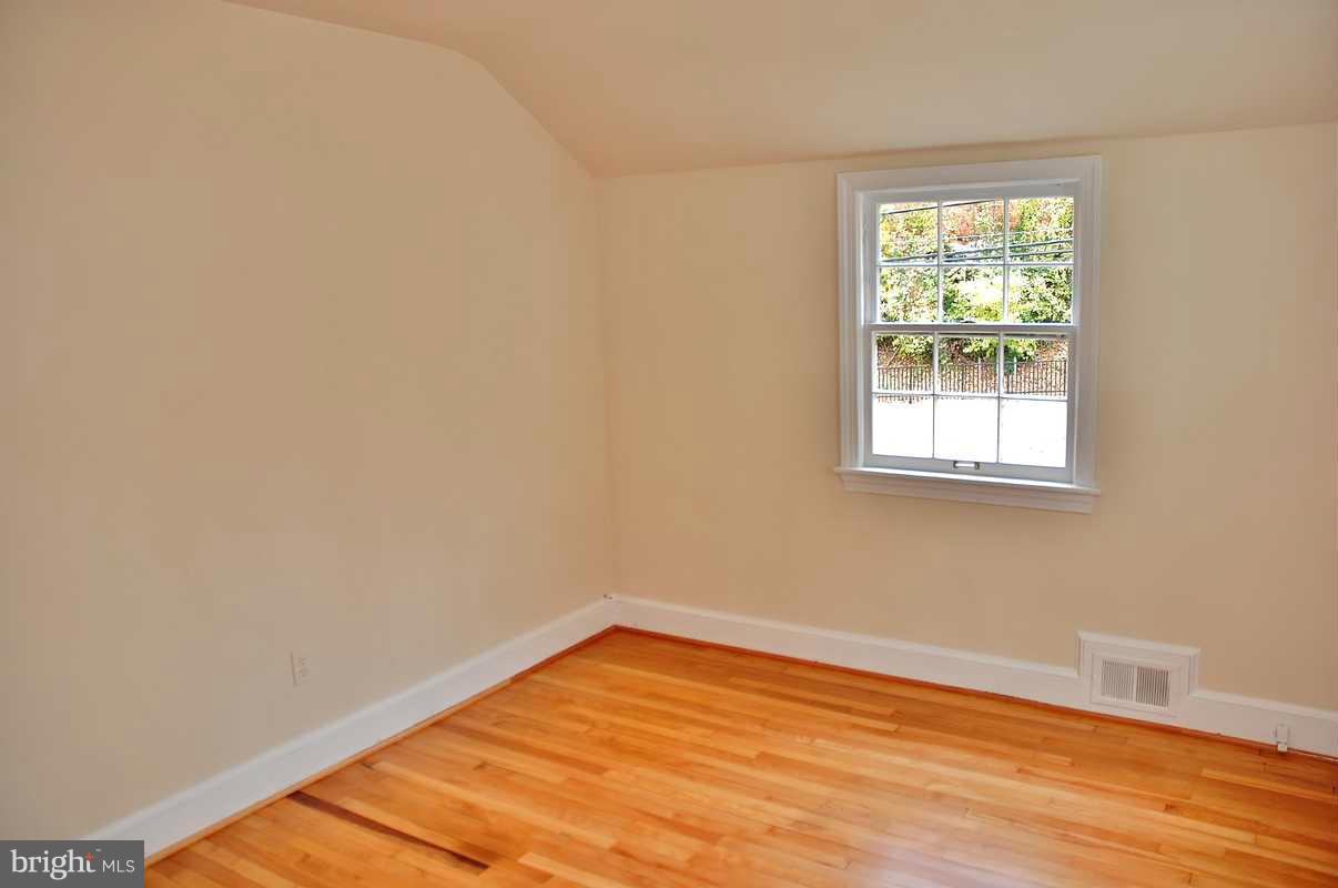 6210 Greentree Road Bethesda, MD 20817 - Photo 15 of 18 Bedroom