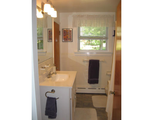 8 Saybrook Road Shrewsbury, MA 01545 - Photo 13 of 18 Gallery Image 13