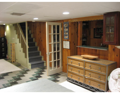 8 Saybrook Road Shrewsbury, MA 01545 - Photo 15 of 18 Gallery Image 15