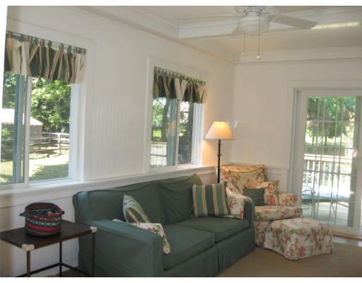 8 Saybrook Road Shrewsbury, MA 01545 - Photo 4 of 18 Gallery Image 4