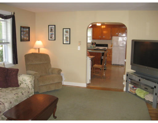 8 Saybrook Road Shrewsbury, MA 01545 - Photo 7 of 18 Gallery Image 7