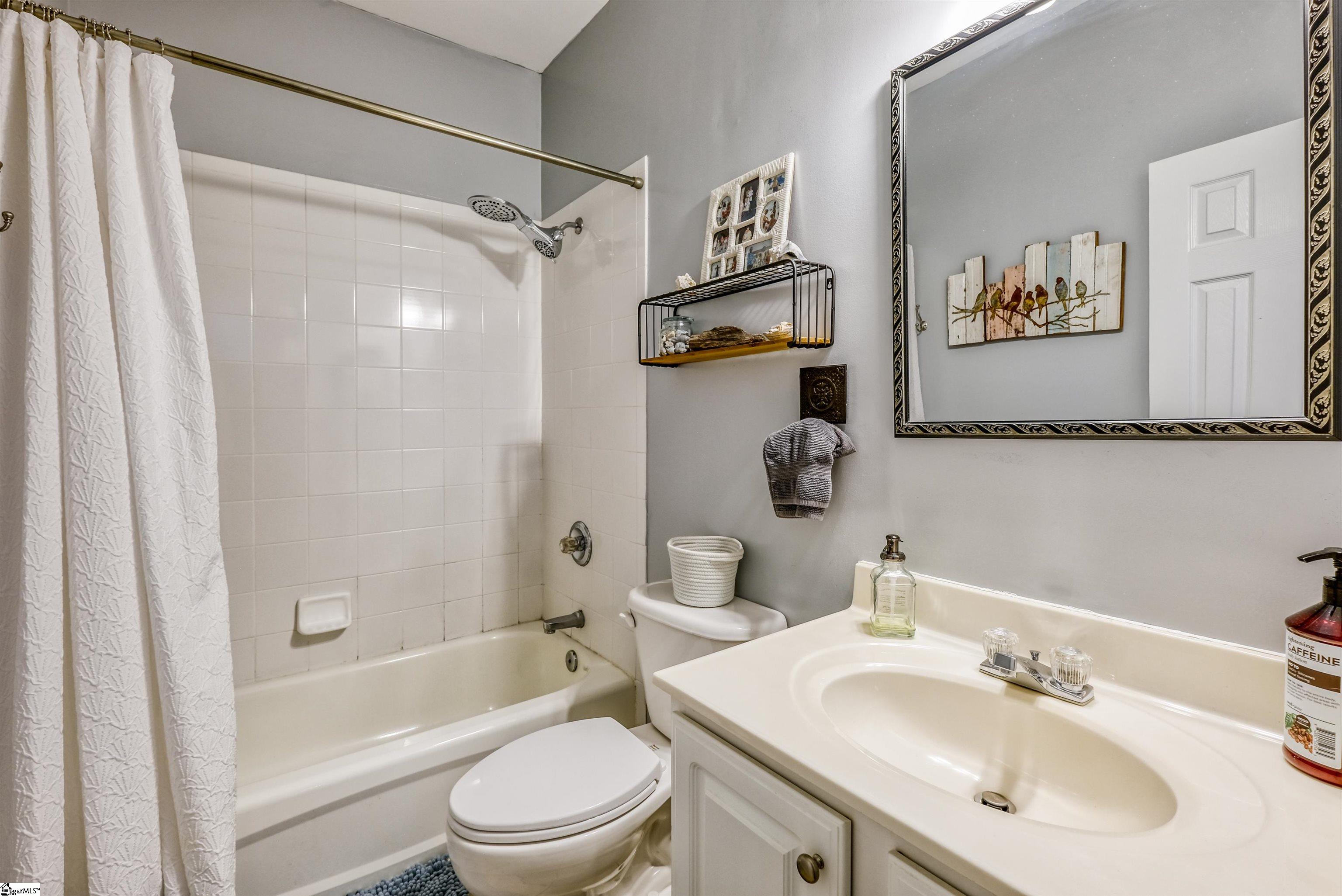 209 Dothan Court Greenville, SC 29607 - Photo 27 of 36 Gallery Image 27