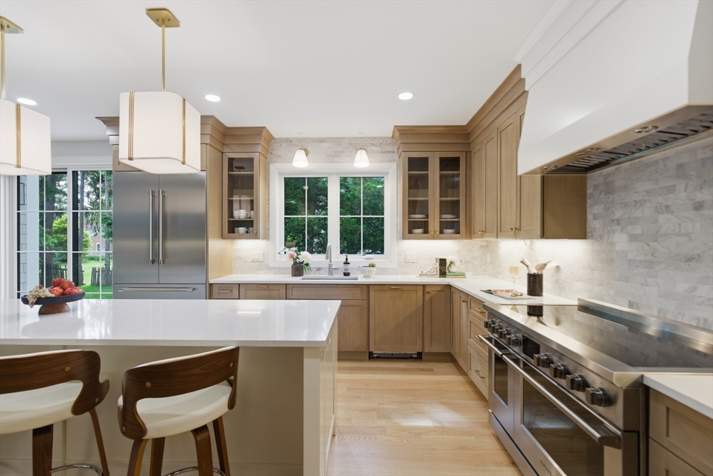 17 Whiting Way Needham, MA 02492 - Photo 9 of 41