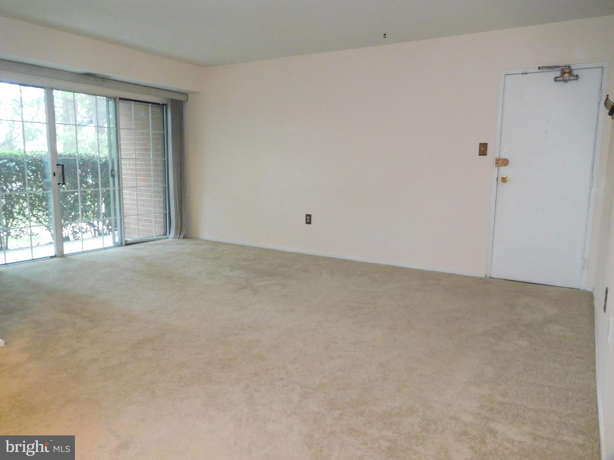 5611 Franconia Road, Unit 204 Alexandria, VA 22310 - Photo 6 of 18 * Vacant living room, currently occupied *