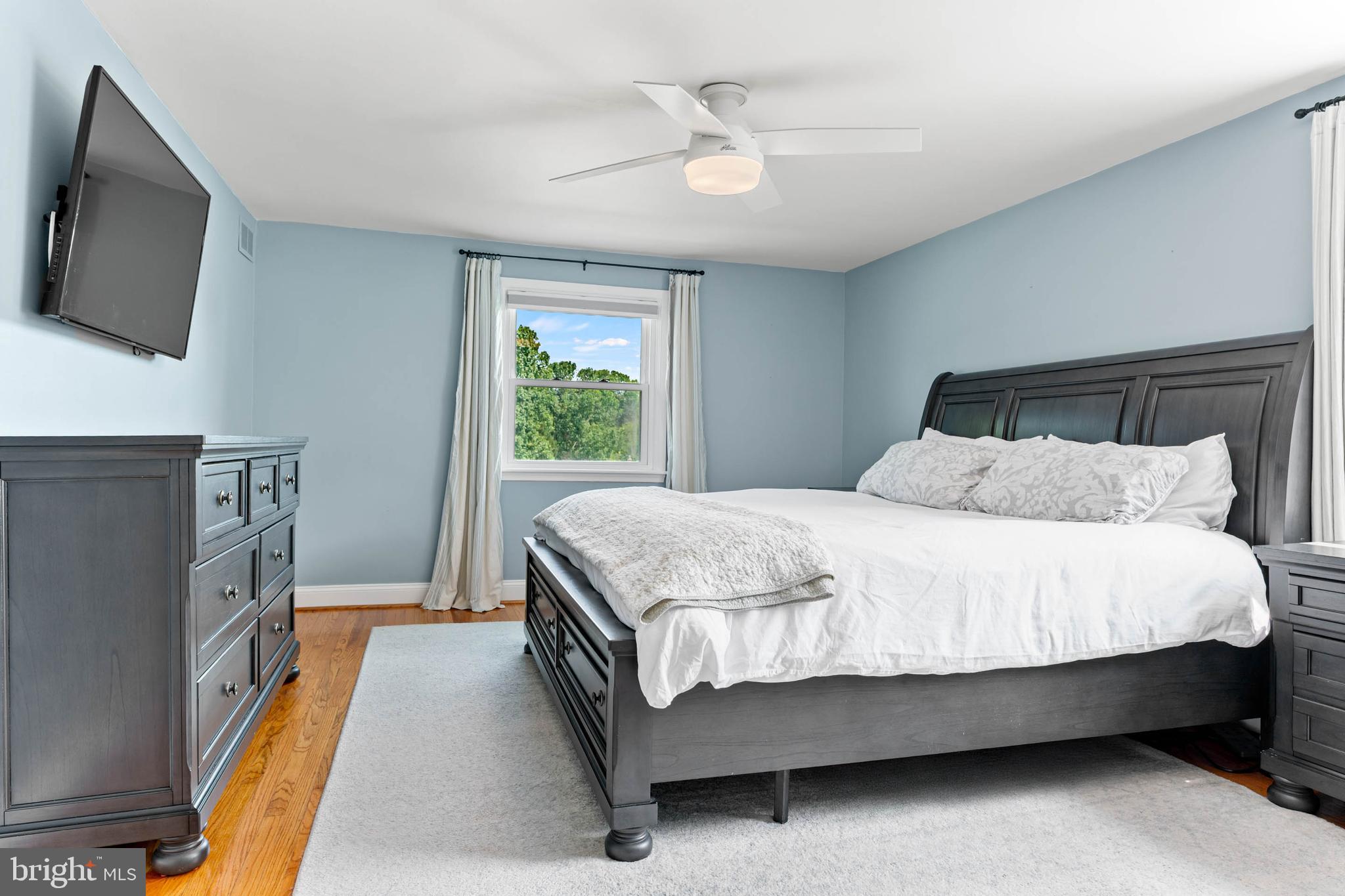 806 Rhoads Drive Springfield, PA 19064 - Photo 15 of 39 Primary Bedroom