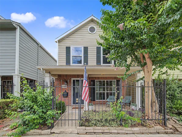 $2,400 | 1104 Buckner Street, Houston, TX 77019