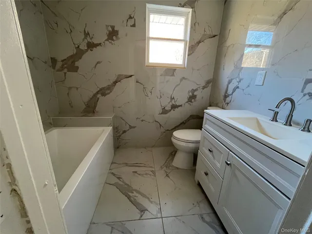 $2,700 | 2694 Rte 9W, Saugerties, NY 12477