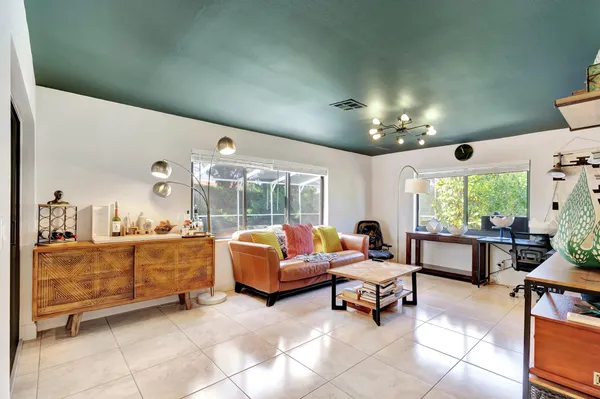 $5,500 | 932 Evergreen Drive, North Palm Beach, FL 33408