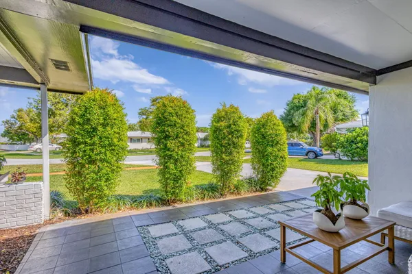 $5,500 | 932 Evergreen Drive, North Palm Beach, FL 33408
