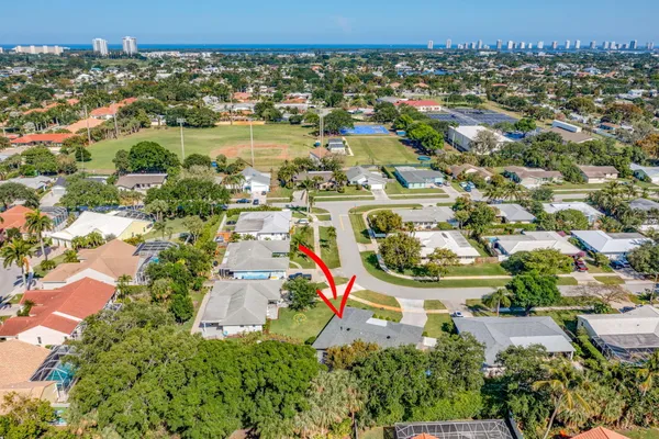 $5,500 | 932 Evergreen Drive, North Palm Beach, FL 33408