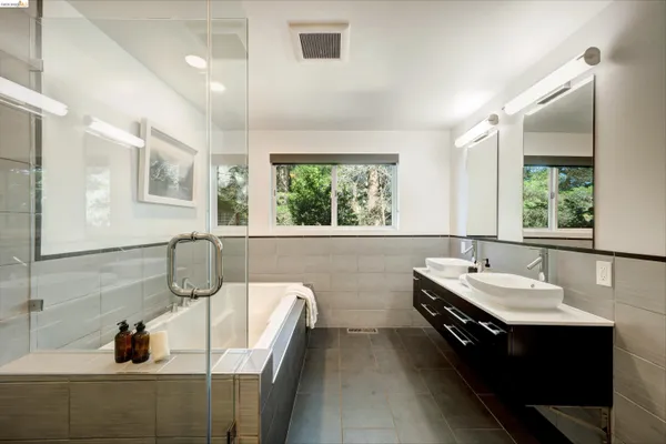 $1,295,000 | 6611 Ascot Drive, Oakland, CA 94611