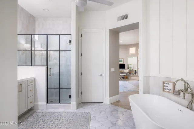 $1,140,000 | 21722 North 61st Drive, Glendale, AZ 85308