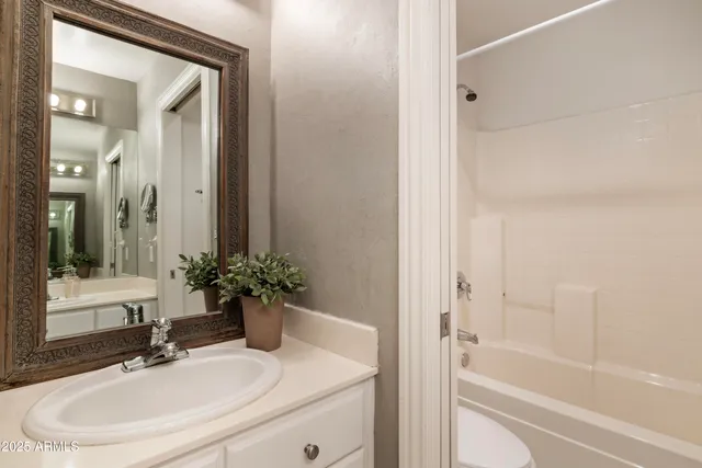 $1,140,000 | 21722 North 61st Drive, Glendale, AZ 85308