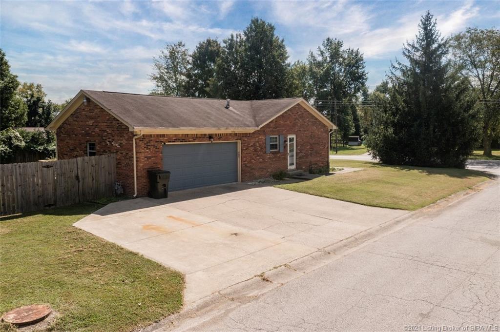 3916 St Joseph Road New Albany, IN 47150 - Photo 5 of 39 Gallery Image 5