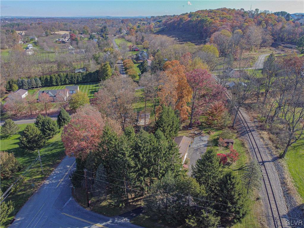 4080 Huckleberry Road Allentown, PA 18104 - Photo 12 of 49