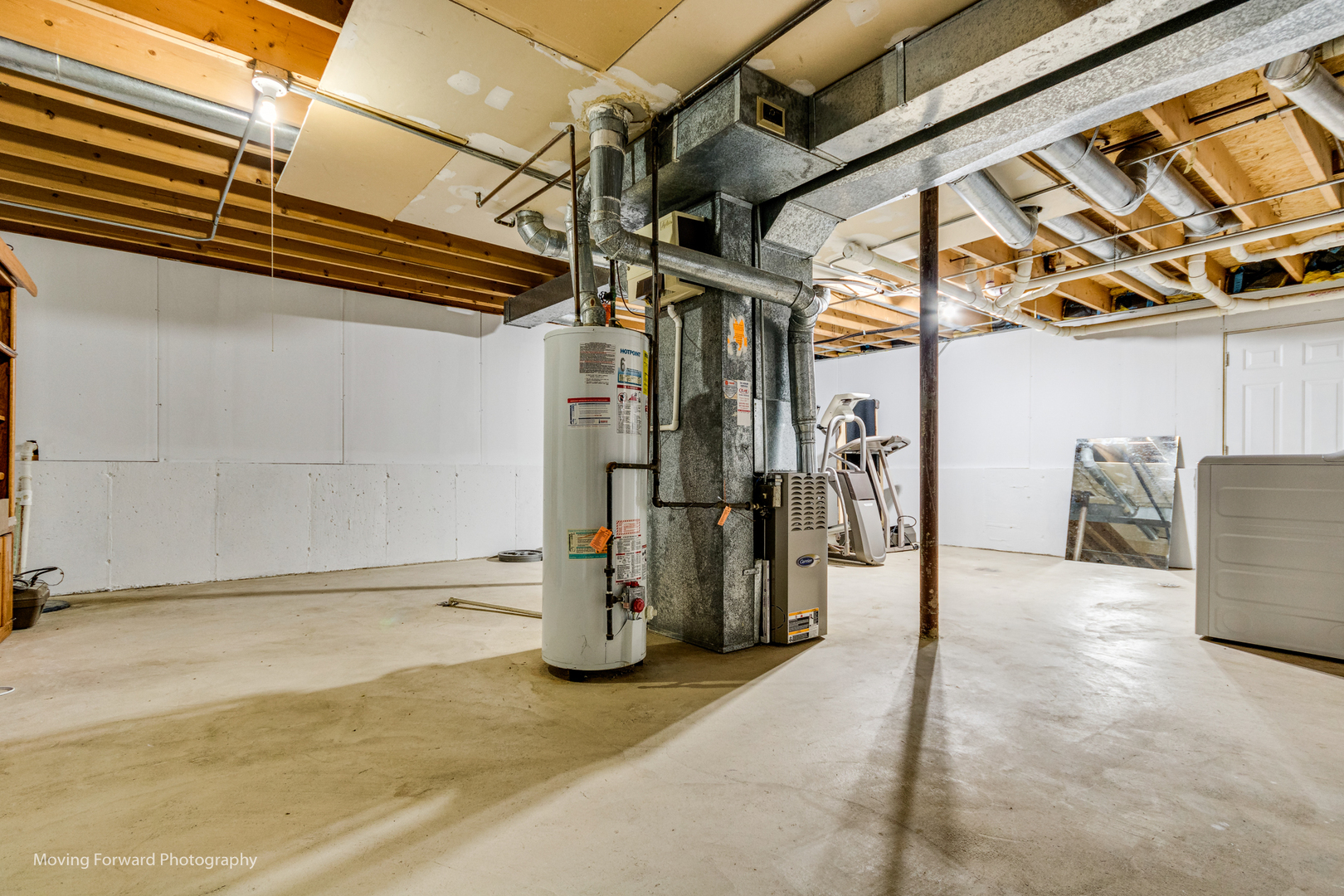 37 Evergreen Road Streamwood, IL 60107 - Photo 25 of 36 a view of a storage room