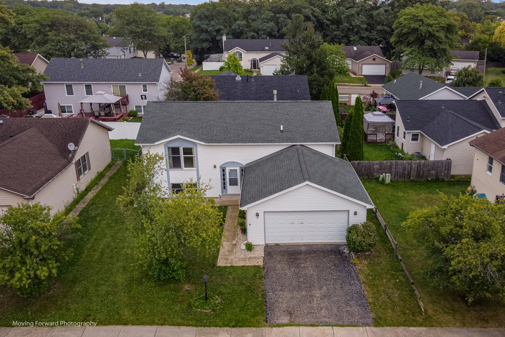 37 Evergreen Road Streamwood, IL 60107 - Photo 33 of 36 an aerial view of a house