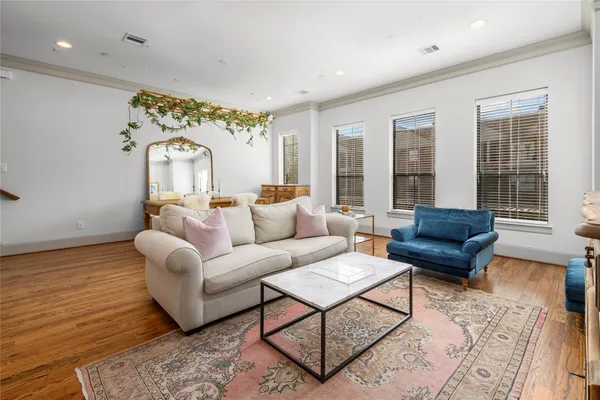 $3,150 | 3302 Audley Street, Unit 124, Houston, TX 77098