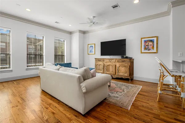 $3,150 | 3302 Audley Street, Unit 124, Houston, TX 77098