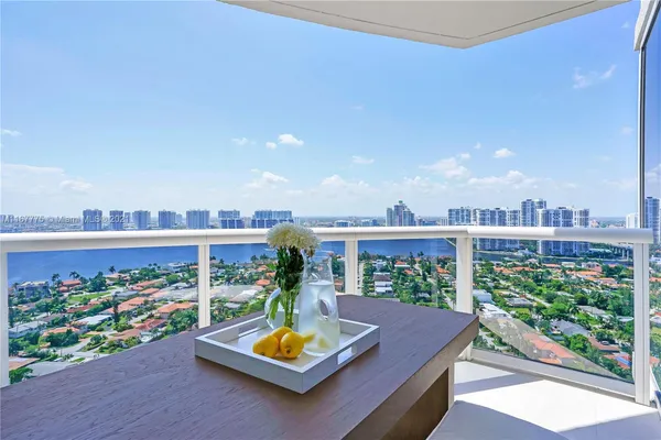 $18,000 | 18911 Collins Avenue, Unit 2705, Sunny Isles Beach, FL 33160