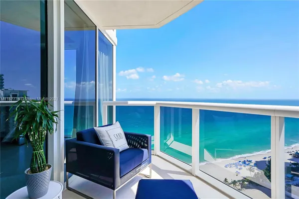 $18,000 | 18911 Collins Avenue, Unit 2705, Sunny Isles Beach, FL 33160