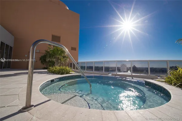 $18,000 | 18911 Collins Avenue, Unit 2705, Sunny Isles Beach, FL 33160