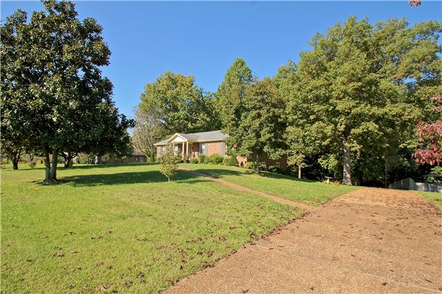 7235 Appleview Road Goodlettsville, TN 37072 - Photo 4 of 20 Steet View of the property.