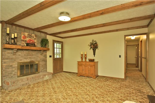 7235 Appleview Road Goodlettsville, TN 37072 - Photo 6 of 20 Another view of the Den.