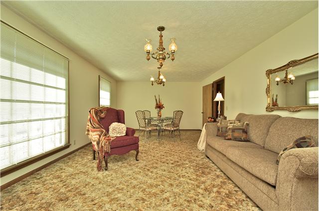 7235 Appleview Road Goodlettsville, TN 37072 - Photo 8 of 20 Another view of the Living Room & Dining Room area.