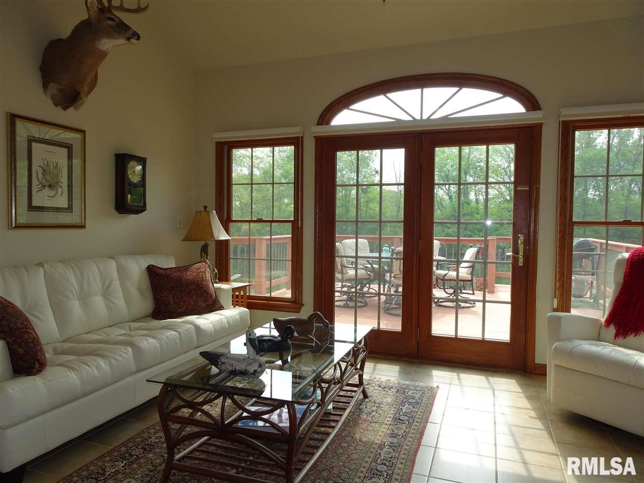 18833 East Wildwood Road Farmington, IL 61531 - Photo 15 of 35 Gallery Image 15