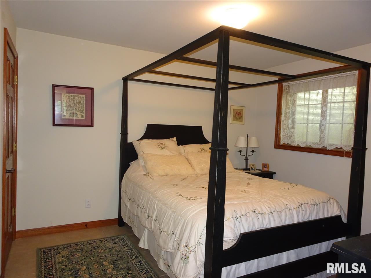 18833 East Wildwood Road Farmington, IL 61531 - Photo 23 of 35 Gallery Image 23