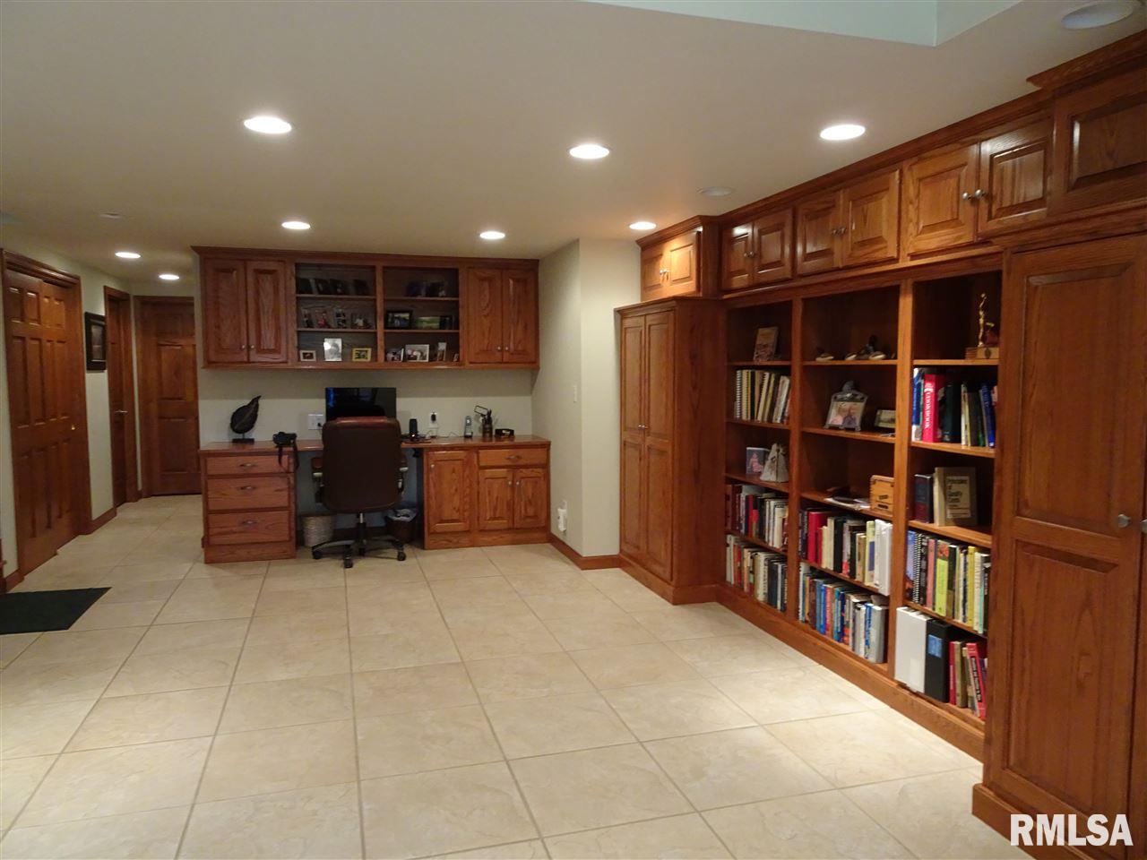 18833 East Wildwood Road Farmington, IL 61531 - Photo 27 of 35 Gallery Image 27