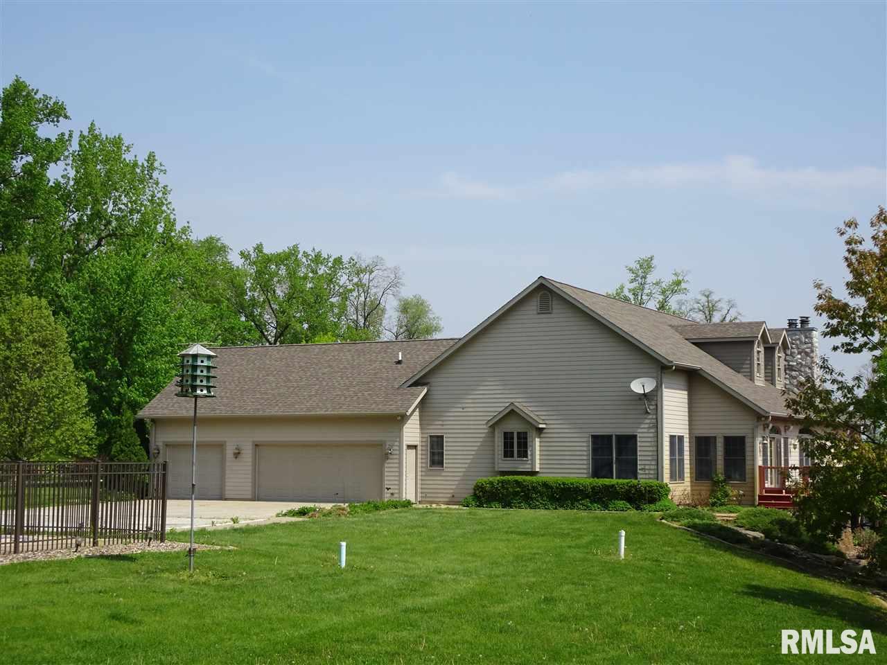 18833 East Wildwood Road Farmington, IL 61531 - Photo 4 of 35 Gallery Image 4