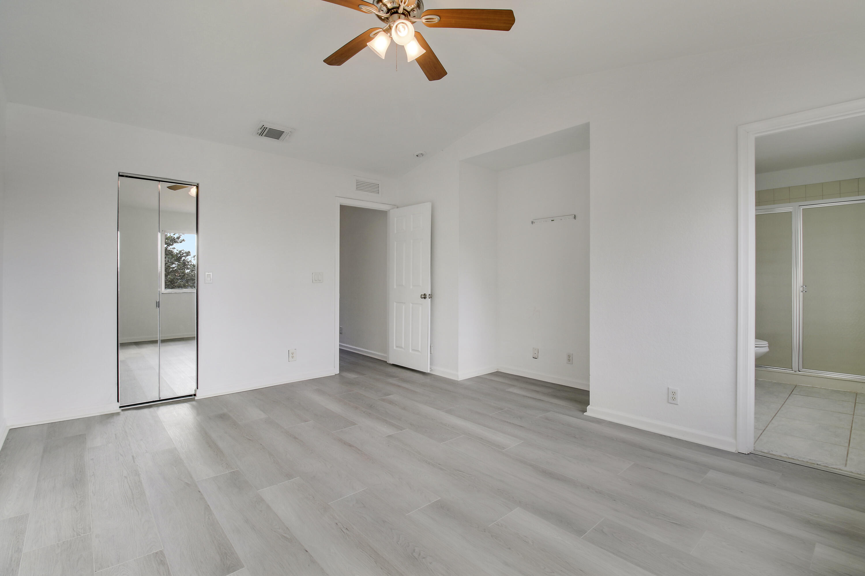 5505 Crossing Rocks Court, Unit 5505 Riviera Beach, FL 33407 - Photo 14 of 27 .