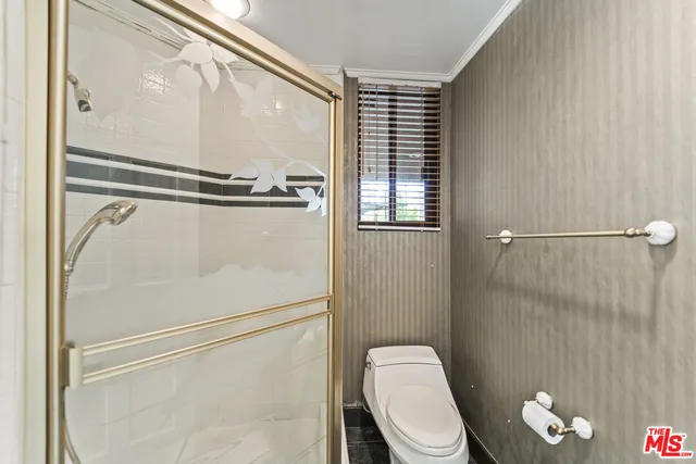 $1,399,990 | 4752 Park Encino Lane, Unit 212, Encino, CA 91436